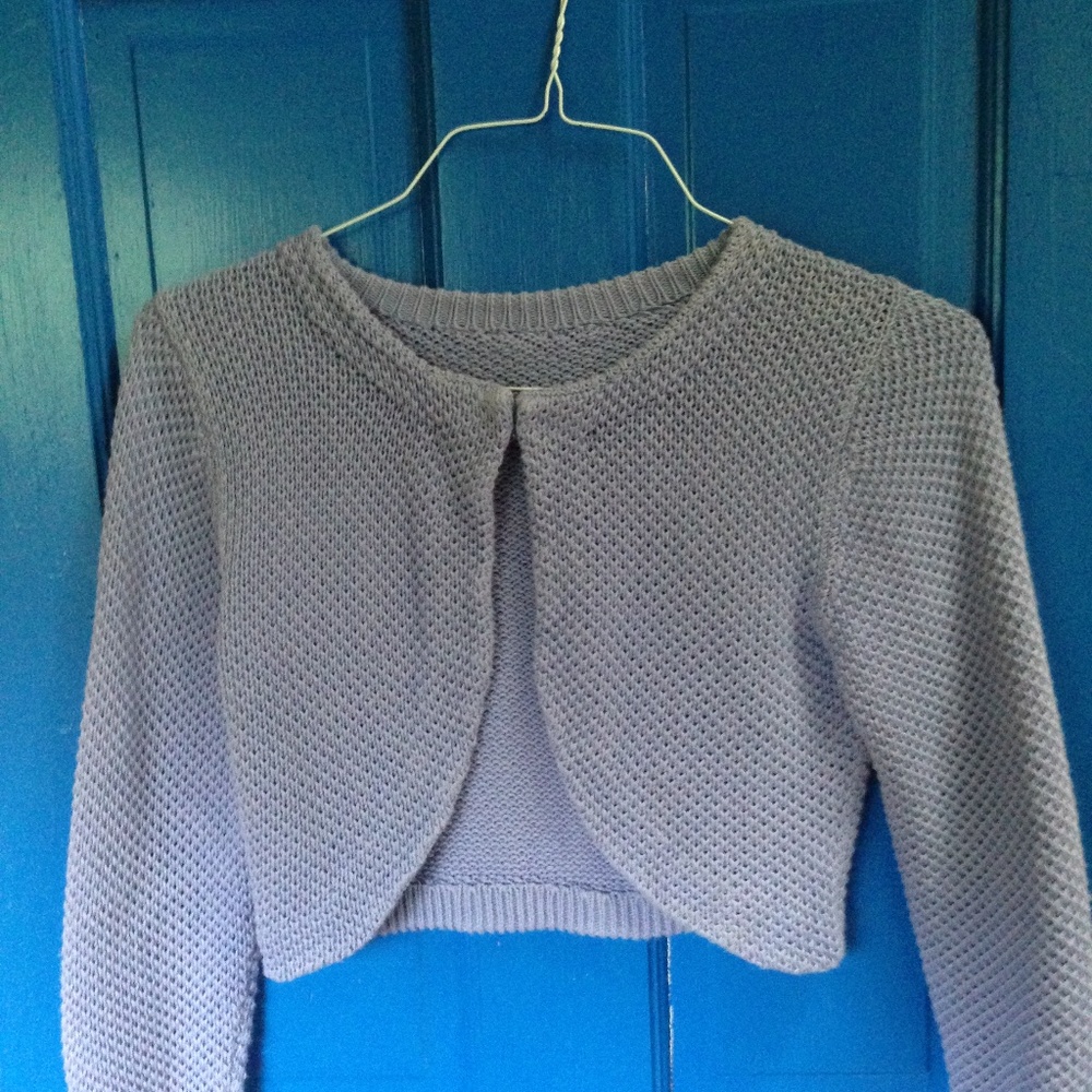 Cropped purple knitted cardigan